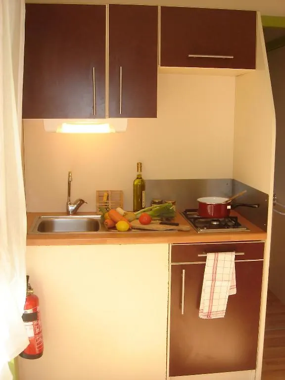 **  Camping Frederic Mistral Castellane Frankrike